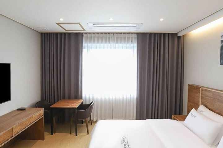 Room 35 of 92