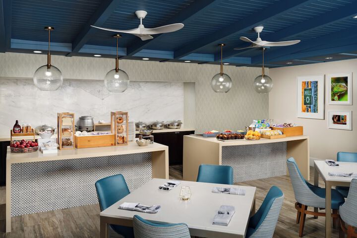 Breakfast/Coffee Service 53 of 68