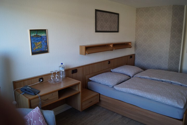 Room 16 of 56