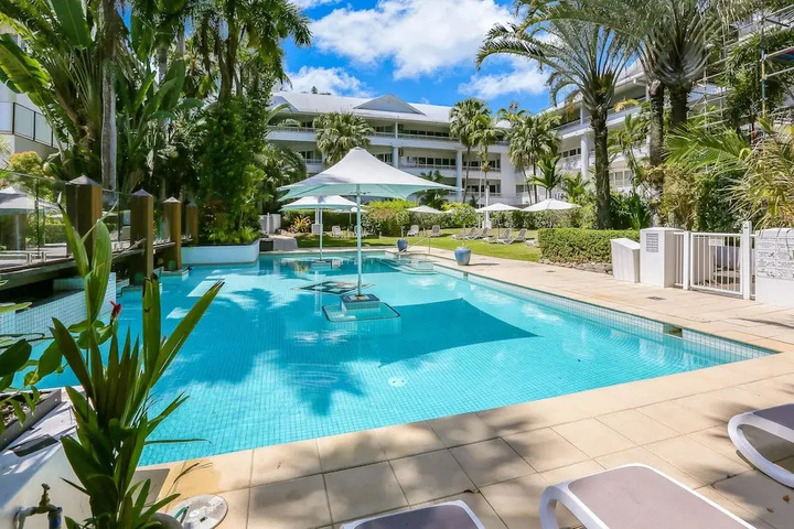 Pool 7 of 12