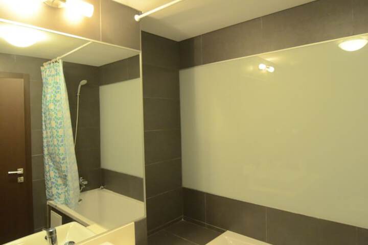 Room 153 of 206