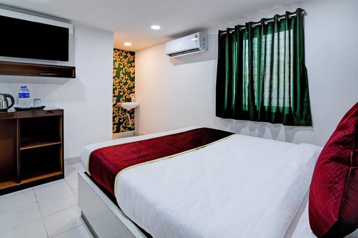 Room 20 of 33