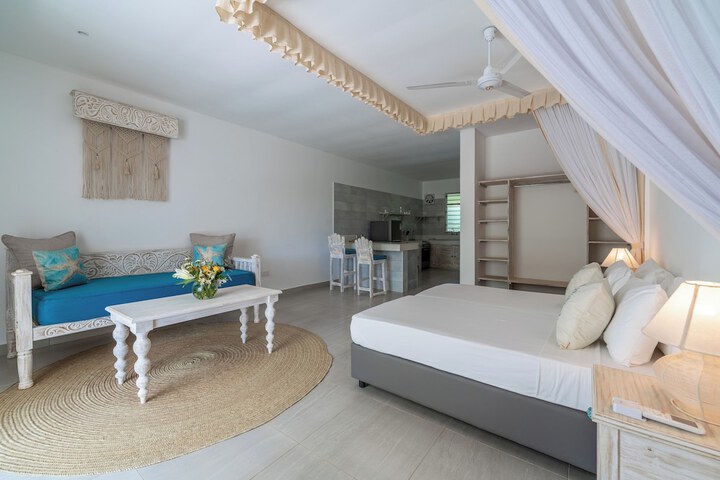 Room 5 of 79