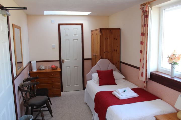 Room 13 of 45