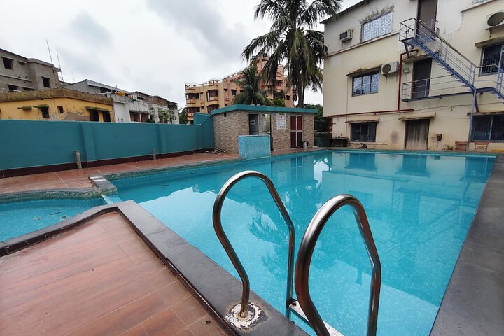 Pool 63 of 70
