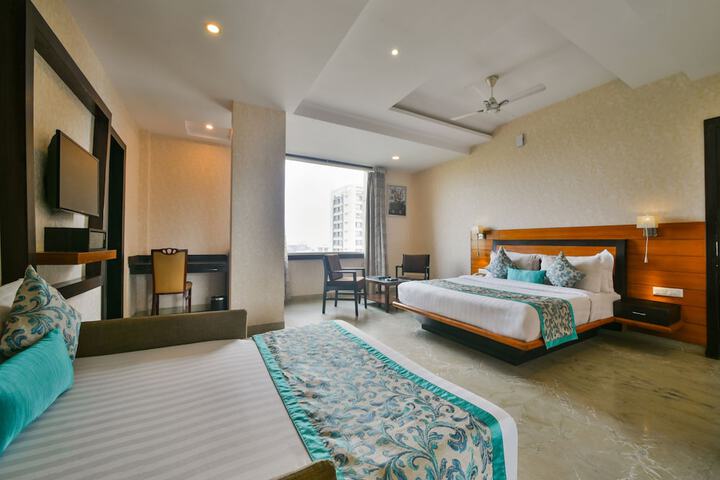 Room 10 of 48