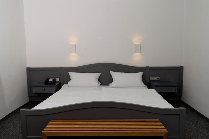 Room 55 of 395