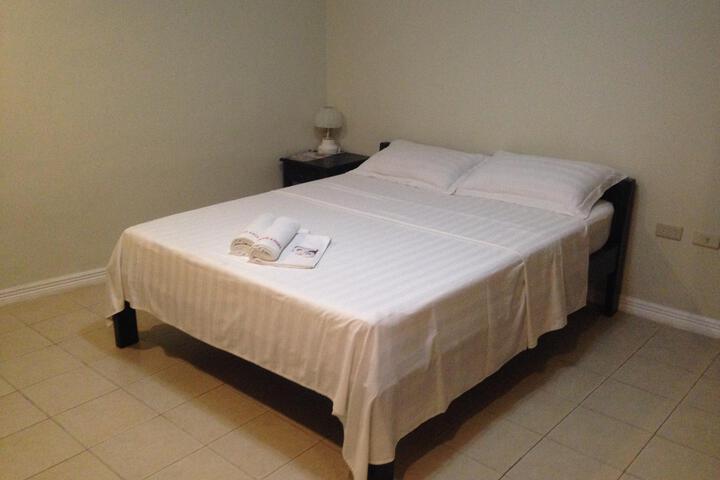 OYO 497 Paradise Hotel