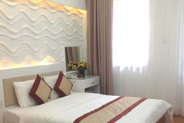 Room 5 of 24