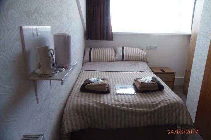 Room 7 of 26