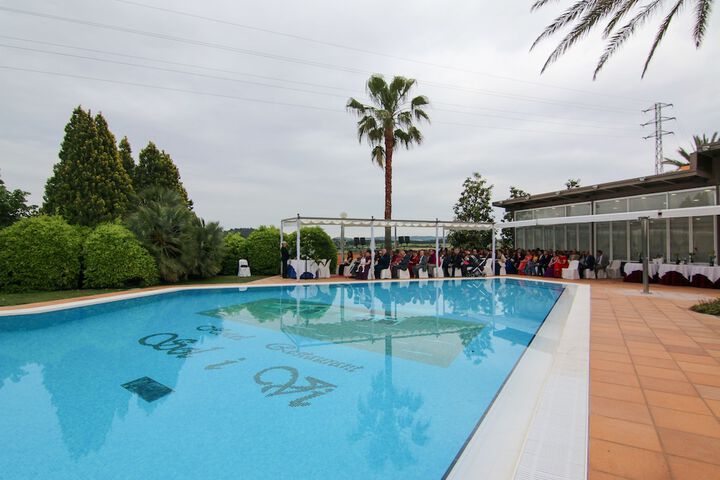 Hotel with Pool