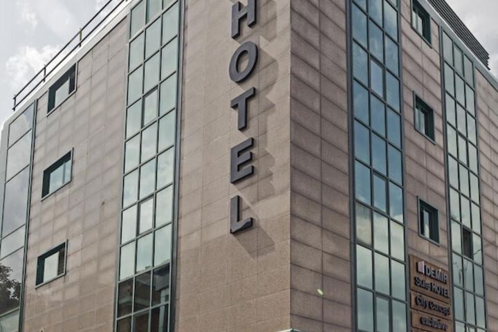 Hotel 37 of 38