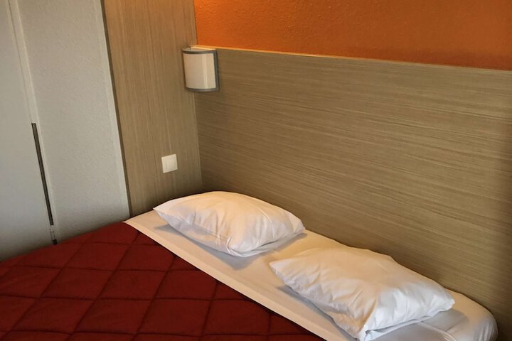 Room 7 of 29