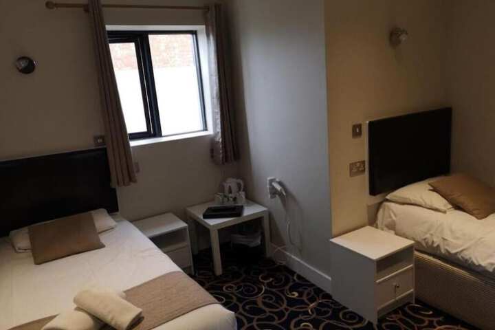 Room 9 of 30