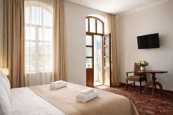 Room 2 of 21