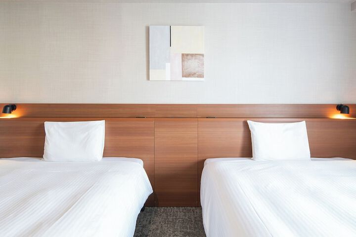 Room 20 of 172