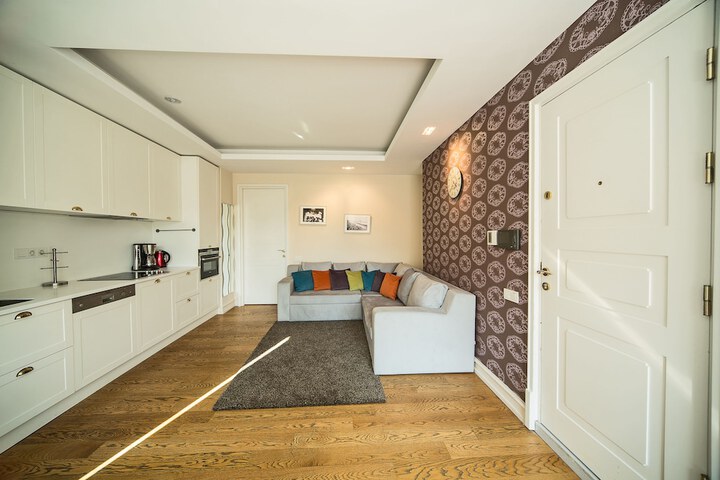 Room 12 of 42