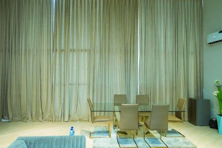 Room 15 of 36