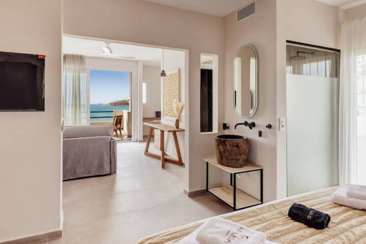 Room 21 of 193