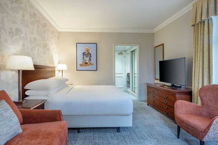 Room 19 of 121
