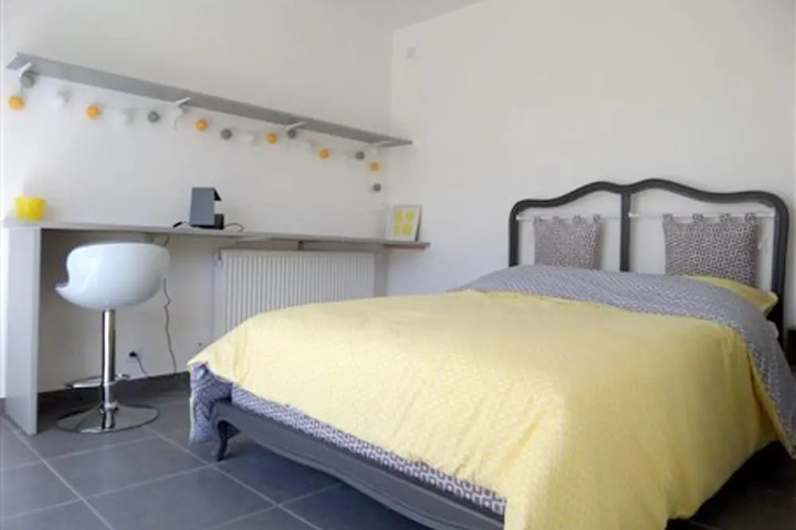 House With 2 Bedrooms in Rochefort With Furnished Terrace and Wifi