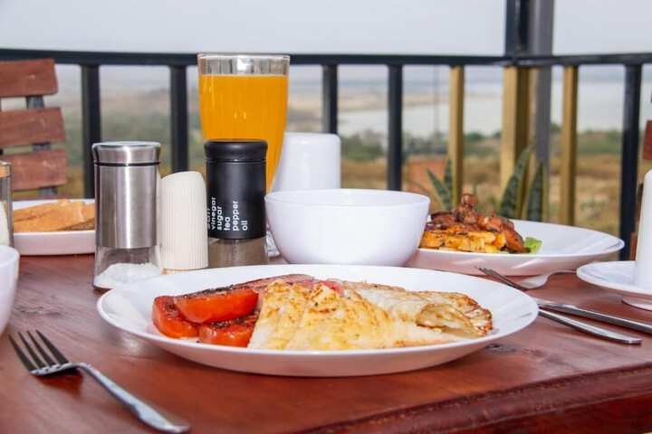 Breakfast/Coffee Service 9 of 13