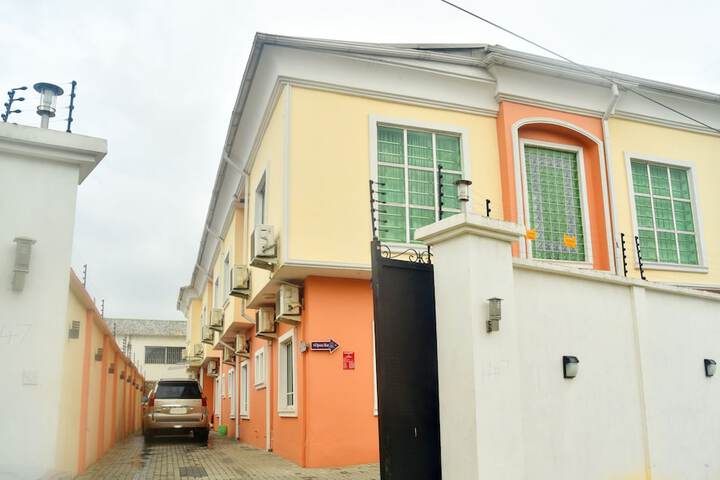 Somerset Suites