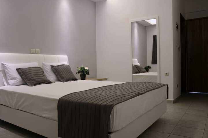 Room 5 of 37
