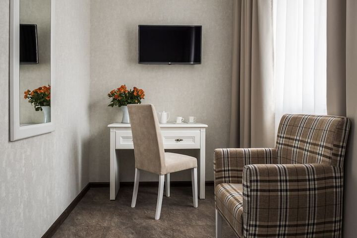 Room 28 of 34