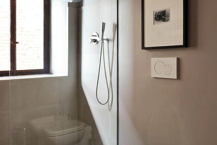 Room 10 of 21