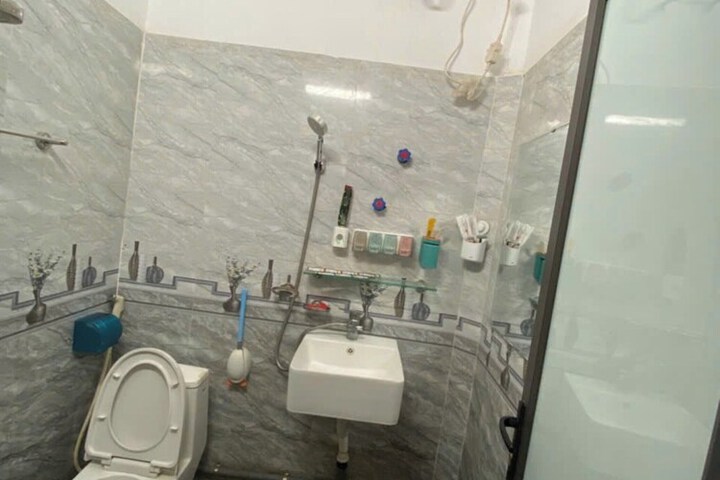 Room 16 of 26
