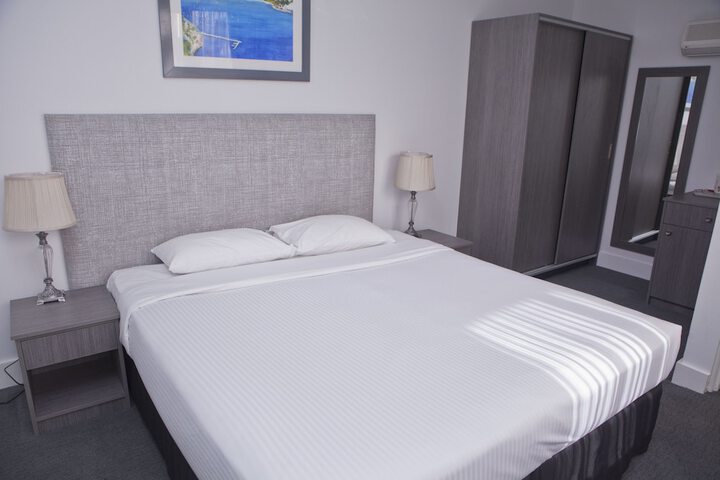 Room 9 of 60