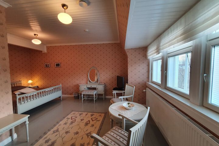 Room 19 of 137