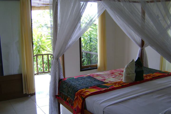 Room 2 of 111