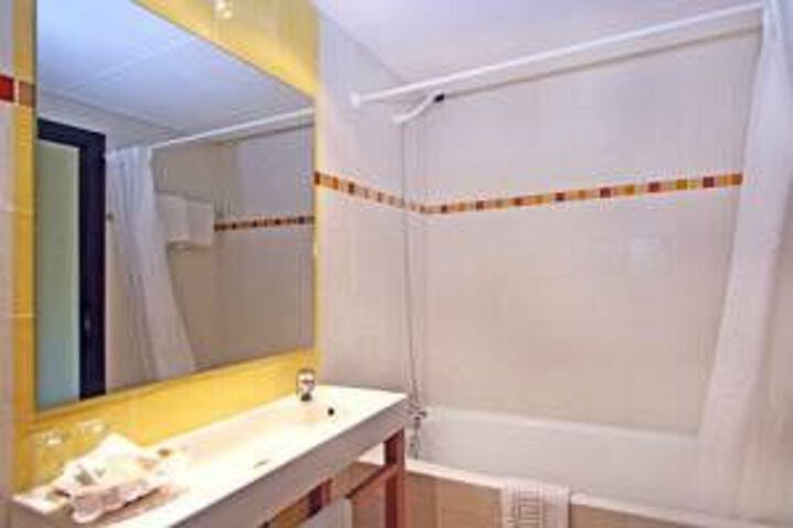 Room 2 of 12