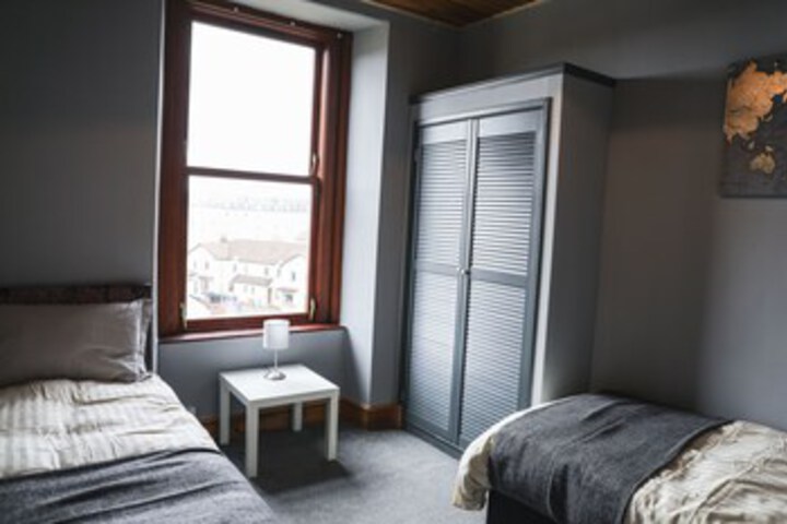 Room 7 of 24