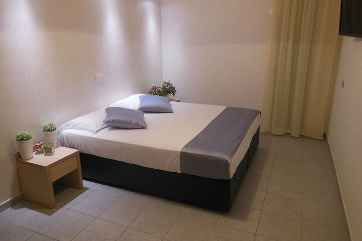 Room 5 of 22