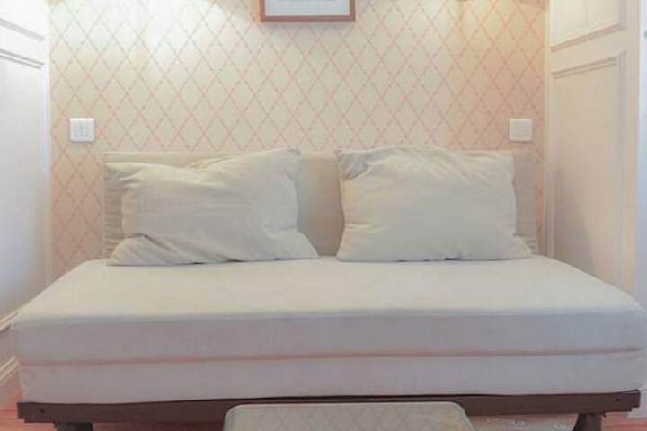 Room 14 of 42