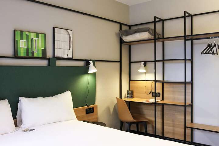 Room 15 of 62