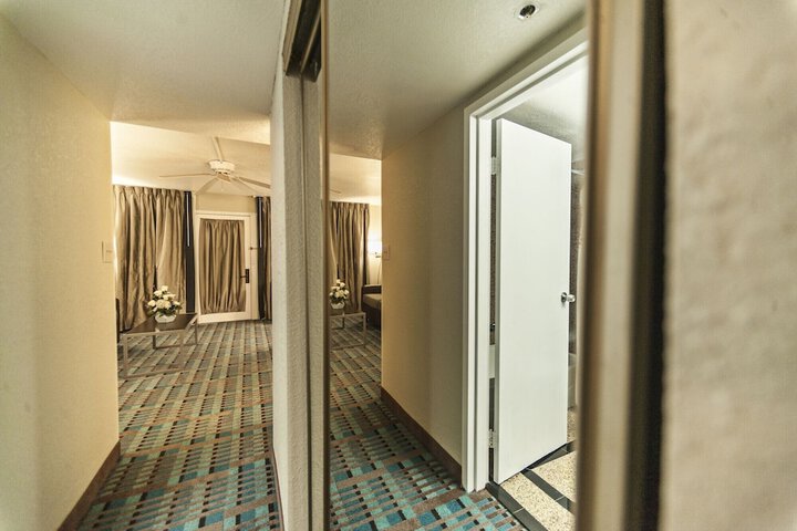 Room 31 of 85