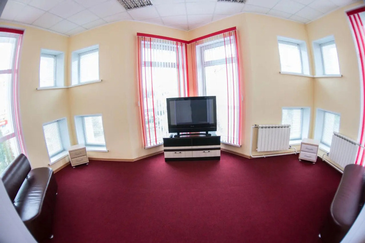 Room 9 of 14