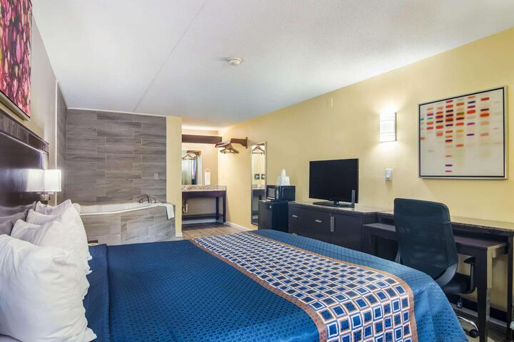 1 King Bed (7 of 20)