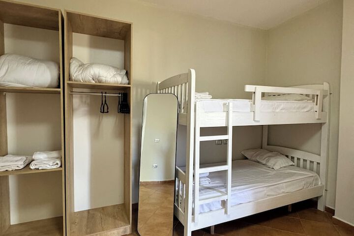 Room 61 of 146