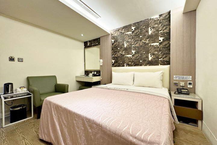 Room 37 of 160