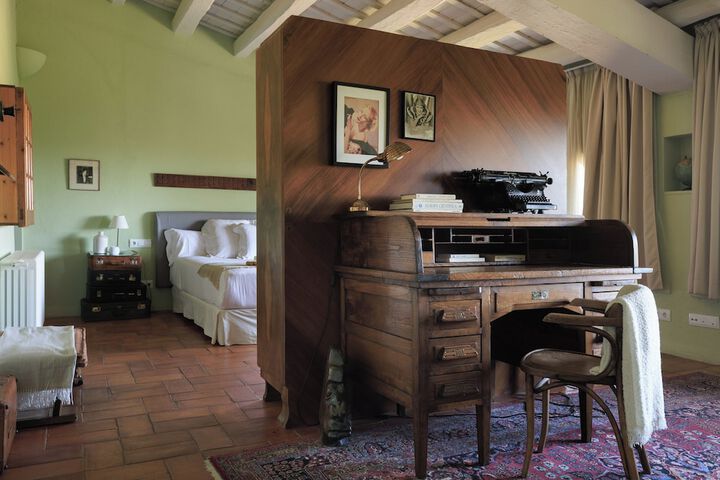 Room 26 of 147