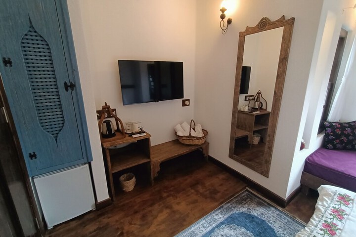 Room 16 of 85