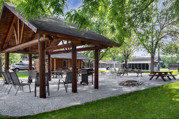 Big River Escape Riverside Cabins
