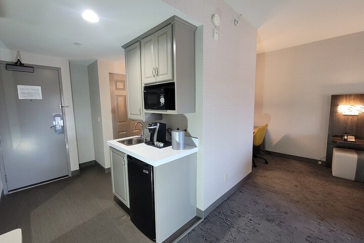 Room amenity