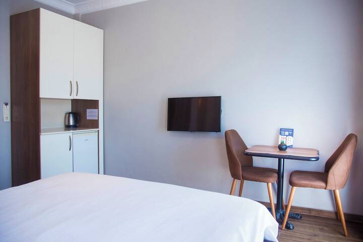Room 58 of 106