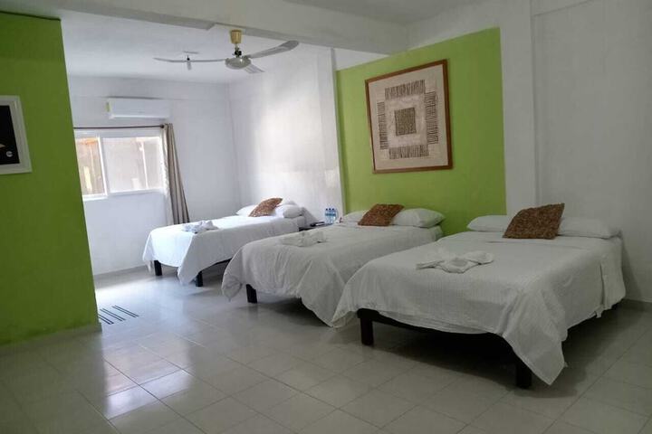 Room 8 of 12